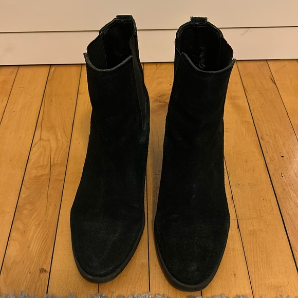 Sam Edelman Chelsea Booties - Size 9 - Picture 3 of 8